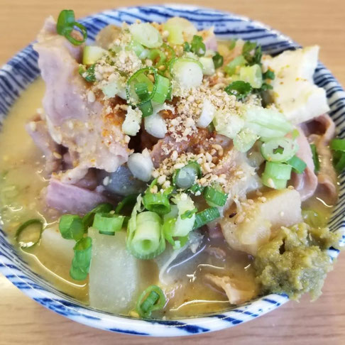 屋台：天神のりゅう太くん、料理：煮込み