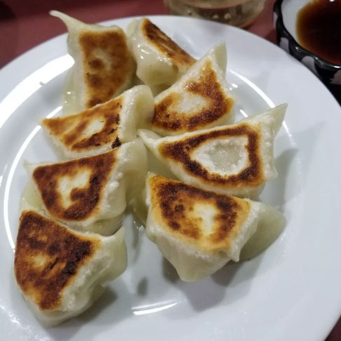 屋台：武ちゃん、料理：餃子