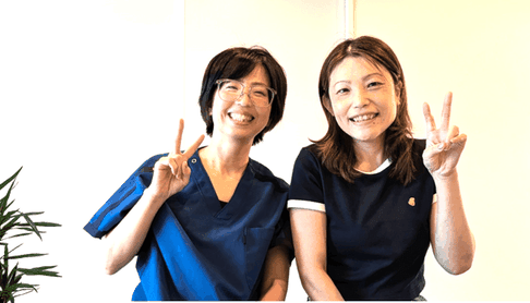 頭痛がなくなり、うれしい顔の写真