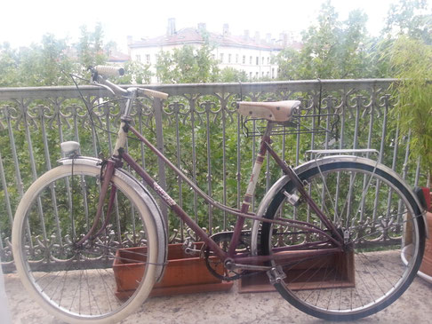 vélo ancien balcon