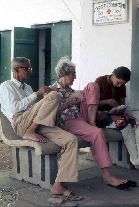 Bal sitting with Rano Gayley and Kristine Nordeen . Photo taken by BOBBY BUGGIA