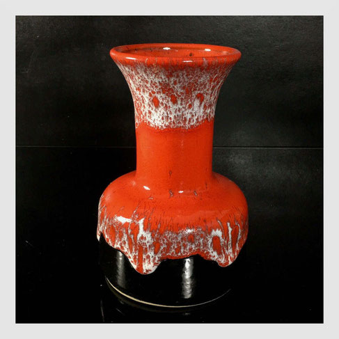 déco Atypique ou collection - Vase JASBA Série N rouge et noir fat lava avec remarquable glaçure épaisse et mate sur la base. W-Germany années 50 - 60.