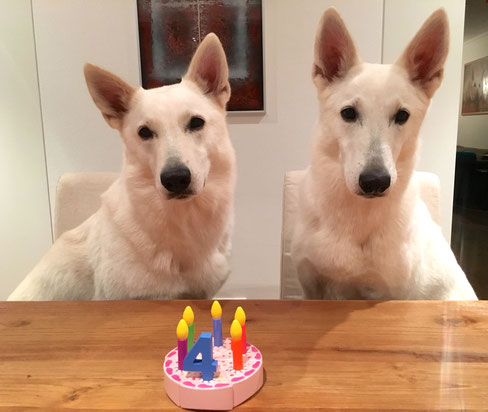 Schwester Milka und Mama Arjuna feiern den Geburtstag