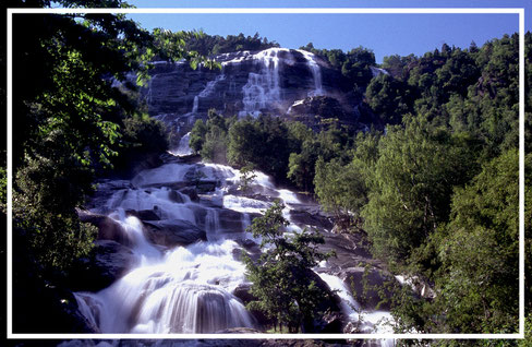 Wasserfall-Låtefossen-Norwegen-H682