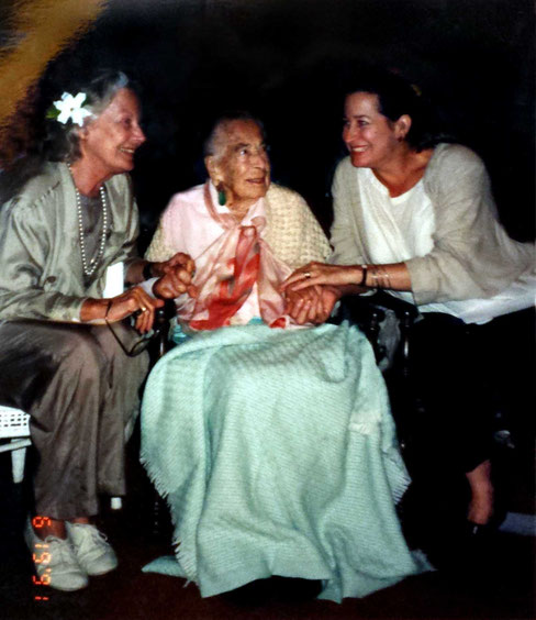 1991 : ( L-R ) Jane Haynes, Kitty Davy and Wendy Haynes Connor