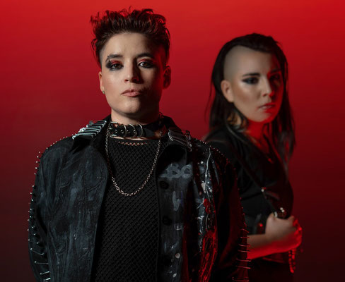 Das chilenische Rock-Duo Frank's White Canvas hat bereits für Guns'n'Roses eingeheizt und ist beim Lollapalooza-Festival aufgetreten. Am 12. September steuern die Wahl-Berlinerinnen  das "Umsonst & Draußen Zollernalb". Foto: Promo