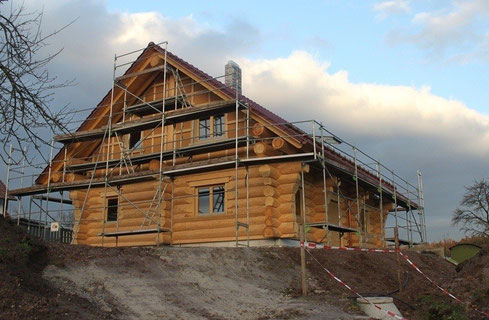 Blockhaus aus  massiven Tannenstämmen im Schwäbischen Wald  [© Foto: Dr. G. Strobel]