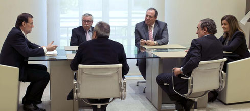 Rajoy se reúne con los interlocutores sociales. (Efe) Leer más: El Gobierno pone en manos de centros privados la formación de los trabajadores - Noticias de Economía (Efe)