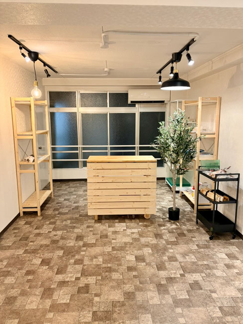 兵庫のレザークラフト教室制作中
