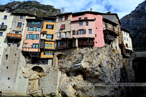  auvergnerhonealpes, isère, pont-en-royans, maison, suspendu, coloré