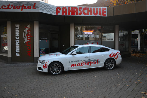 Fahrschule Metropol Fahrzeug Audi