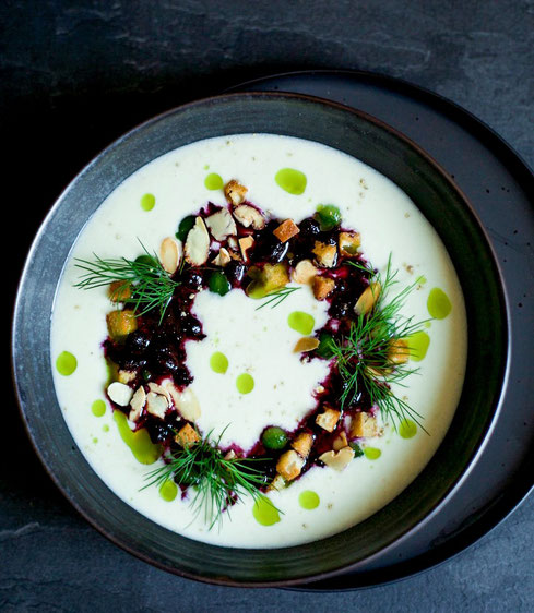 Ajo Blanco, Ajoblanco, kalte suppe, Suppe, Sommersuppe, Suppenküche, Spanische Suppe, vegane Suppe, vegan, vegankochen, Veganes Essen