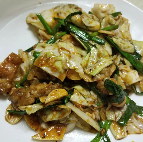 屋台：まみちゃん、料理：ホルモン焼き