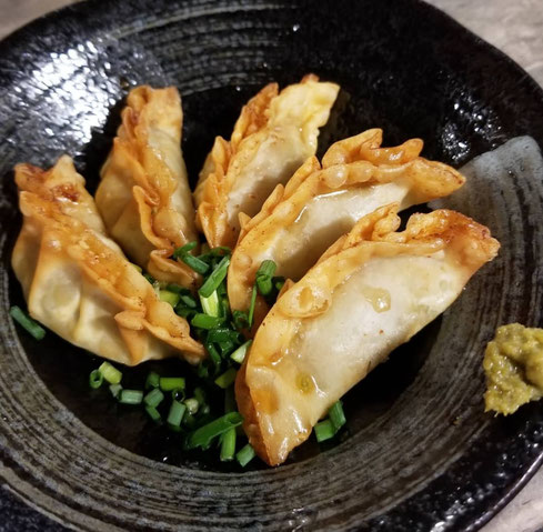 屋台：壱、料理：パリッと揚げ餃子