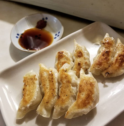 屋台：千代、料理：餃子(8ケ)