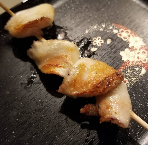 屋台：うまっつら、料理：豚ナンコツ