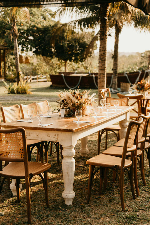 Mobilier et Vaisselle pour un Mariage : Créez une Ambiance Inoubliable - Crédit photo : Jonathan Borba