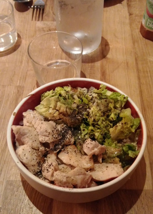 nourriture riz healthy food salade riz poke ball