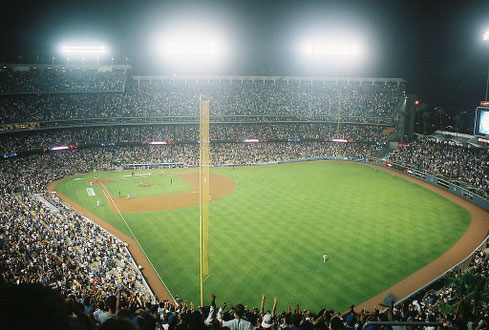 Il Dodgers Stadium di Los Angeles (Wikipedia)