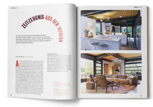 Doppelseite Münster Magazin. Haus aus den 1970er Jahren. Zwei Aufnahmen: 1. Blick über die weiße Küche bis ins Esszimmer. 2. Blick ins Wohnzimmer mit Sofa