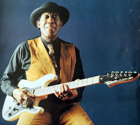 Der amerikanische Bluesmusiker Sidney "Guitar Crusher" Selby zog Jahrzehnte lang von Berlin aus seine Kreise. Morgen Abend ist in Vöhringen ein Dokumentarfilm über ihn zu sehen. Foto: Archiv Hinterland
