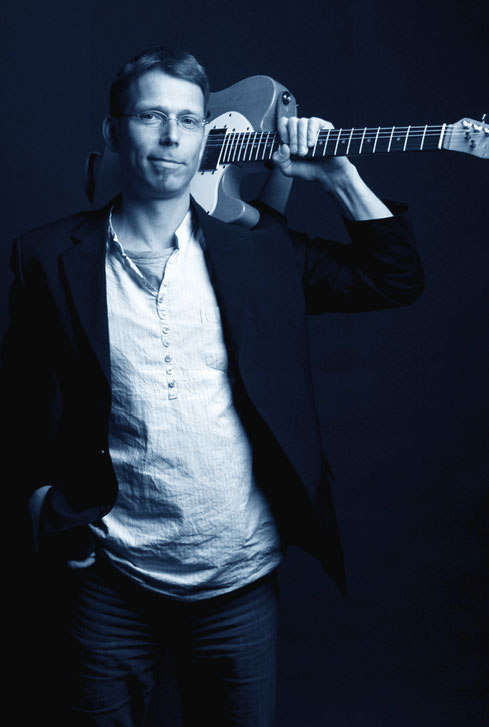 Der Tübinger Gitarrist Marcus Halver tourt mit seiner Band Soul Connexion bis Jahresende ausgiebig durch den Südwesten Deutschlands. Foto: Promo