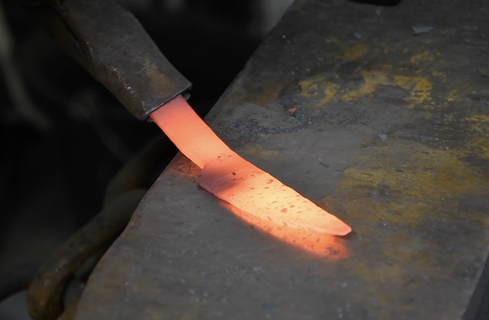 forge d'une lame de couteau