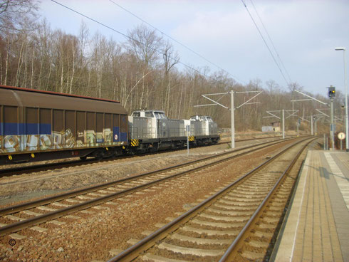 293 01 und 293 02 mit Gz im Bahnhof Klingenberg-Colmnitz (Bild mit Erlaubnis des Erstellers eingestellt)