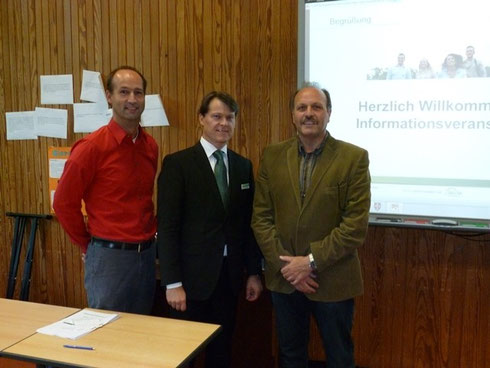 v.li.n.re. Markus Schmude, Schulleiter der Emilie-Heyermann-Realschule Bonn; Dr. Martin Suilmann, Geschäftsführer Personal, Galeria Kaufhof Bonn; Heribert Pitzen, Emilie-Heyermann-Realschule