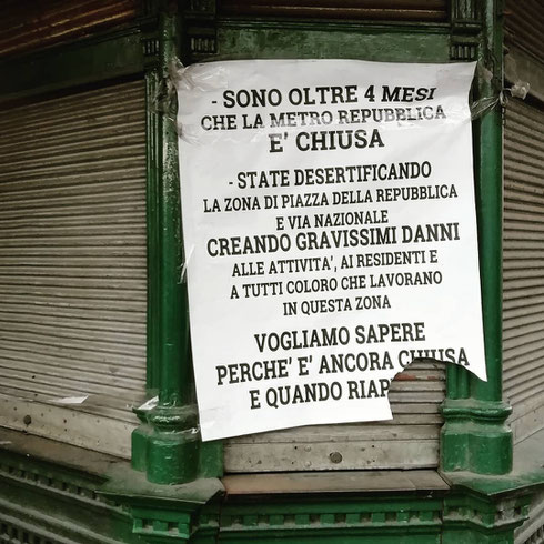 Quando invecchiano anche i cartelli di protesta, allora vuol dire che i problemi sono seri...