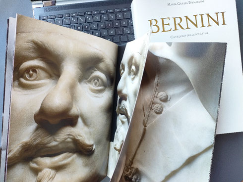 Potrei passarci le ore a guardare tutti i finissimi dettagli degli straordinari busti di Bernini fotografati da Massimo Listri.  Potrei passare le ferie dentro questo libro, e sarebbero ben spese; poi andrei alla galleria Borghese per salutare il mio preferito, il cardinale Scipione, e gli chiederei cos'ha fatto lui per le sua vacanze.  "Sono andato a letto presto" mi risponderebbe "e ho fatto rubare un Raffaello". 