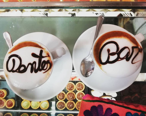 È lunedì. Un caffè. Anzi due