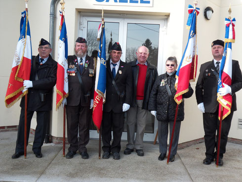 Porte-drapeaux du canton de Rosiéres le 5 décembre 2013 à Rouvroy en Santerre