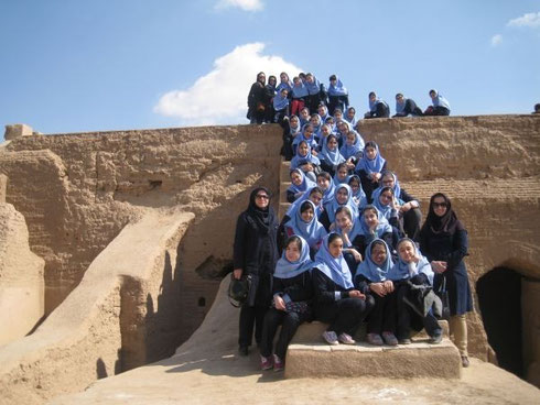 Iran イランの中学生
