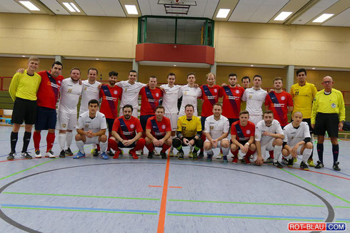 Über weite Strecken erstaunlich ausgeglichen: Spitzenreiter (Wuppertal) gegen Vorletzter (Essen) (Foto: Tobi / blau-rot.com)