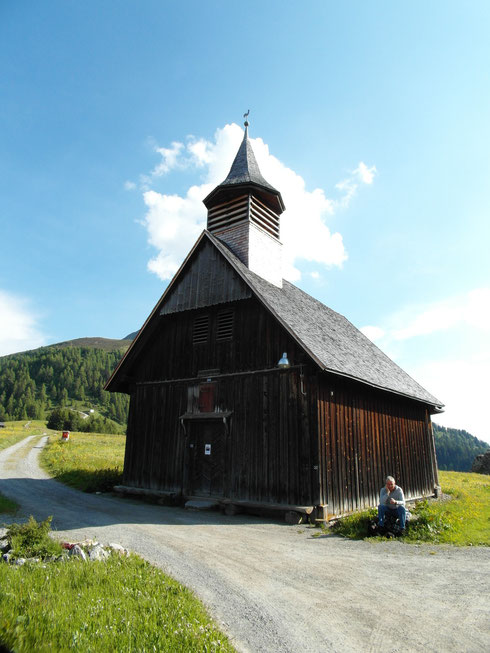 Holzkirche in Obermutten