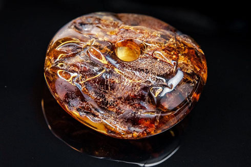 Amber Picture from Pixabay.com