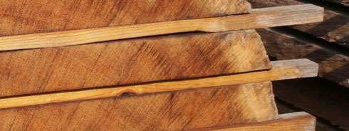 Dauerhaftes Holz für Stadtmobiliar