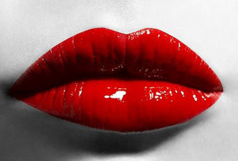 picture from:http://discotreats.com/wp-content/uploads/2011/07/red-lips.jpg