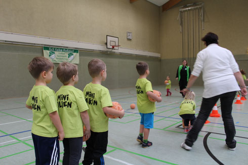 Unsere Mini Falken bei der Vereinspräsentation 2017
