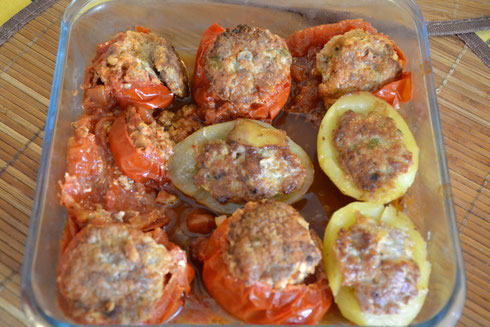 Tomates et pommes de terre farcies