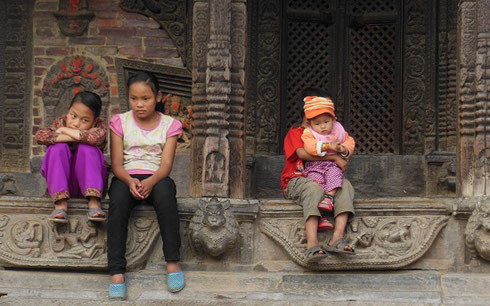 2013 A group of children waiting in Patan's Durbar Square