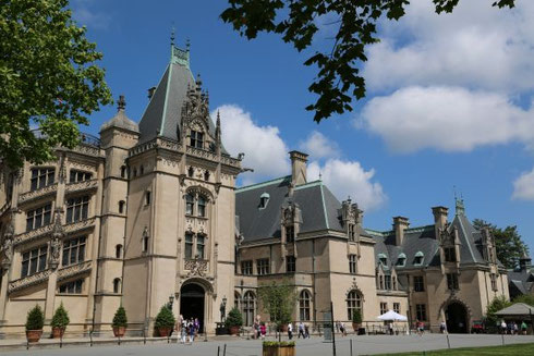 Biltmore Estate is one of the Many Sites You'll Visit on Nashville & Smoky Mountains Holiday
