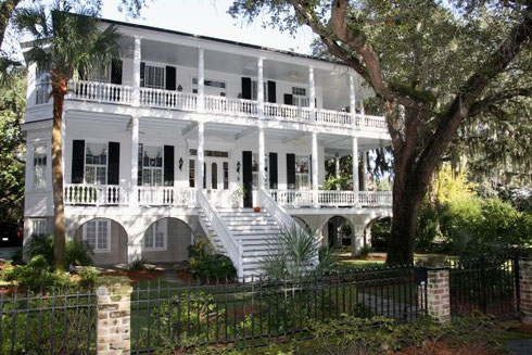Charleston's Historic District Features Countless Ante Bellum Residences