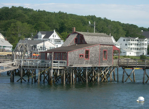 Boothbay Harbor Inn is just across the bridge from the many restaurants and shops
