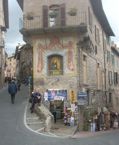 2012 Assisi - Everybody knows this Corner with its Splendid Madonna