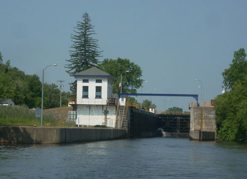 Approaching an Erie Canal Lock aboard Lil Diamond II