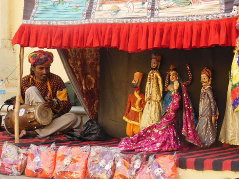 2013 A Puppet Show in one of the Courtyards at the Jaipur City Palace