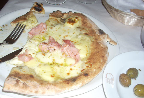 2011 Pizza in Giardini Naxos, Sicily is direct from the Brick Oven, of Course