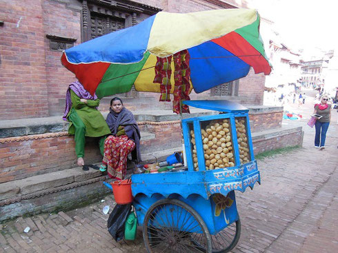 2013 A Cart selling snacks near the Temple Complex in Bhaktapur